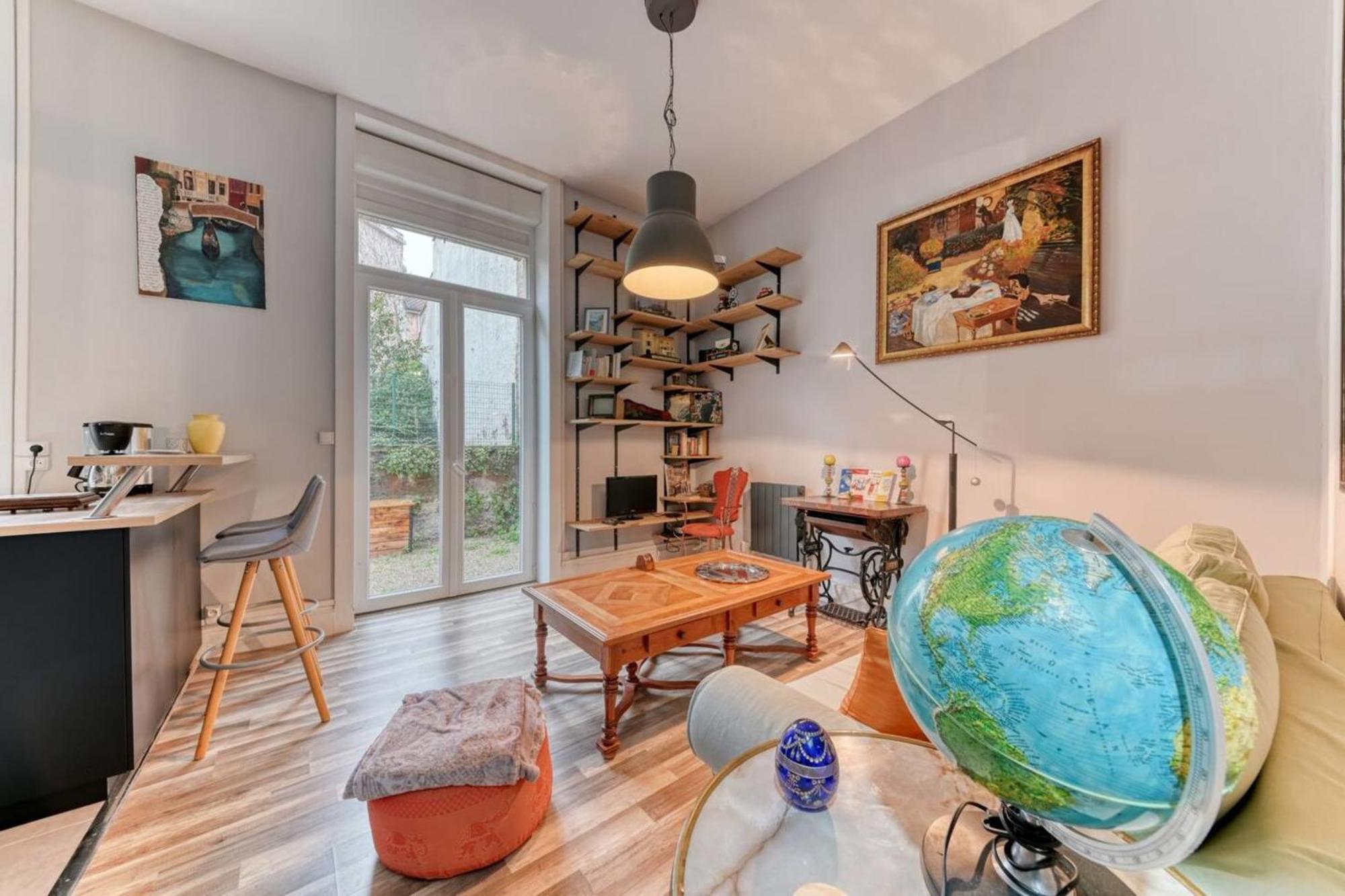 Le Garden City - Bel Appartement Avec Jardin Prive 维勒班 外观 照片