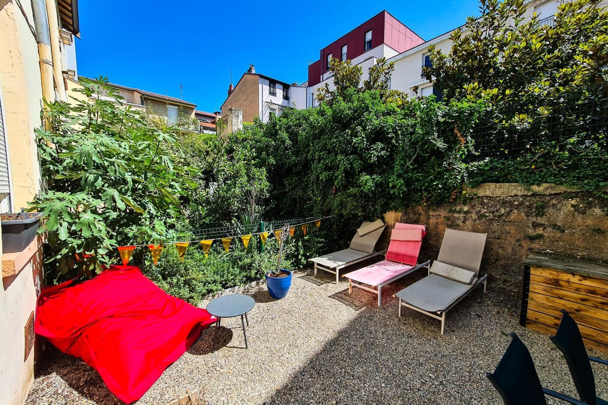 Le Garden City - Bel Appartement Avec Jardin Prive 维勒班 外观 照片